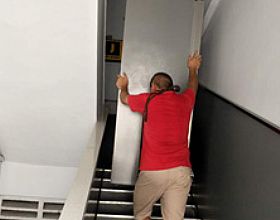 提供家庭各種家電搬家上樓服務